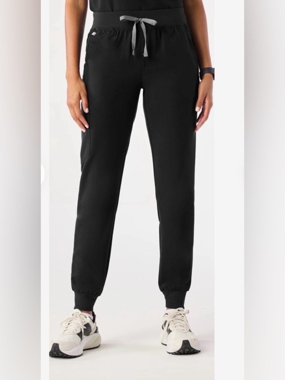 FIGS Black Zamora Jogger Style Scrub Pants for Women Medium